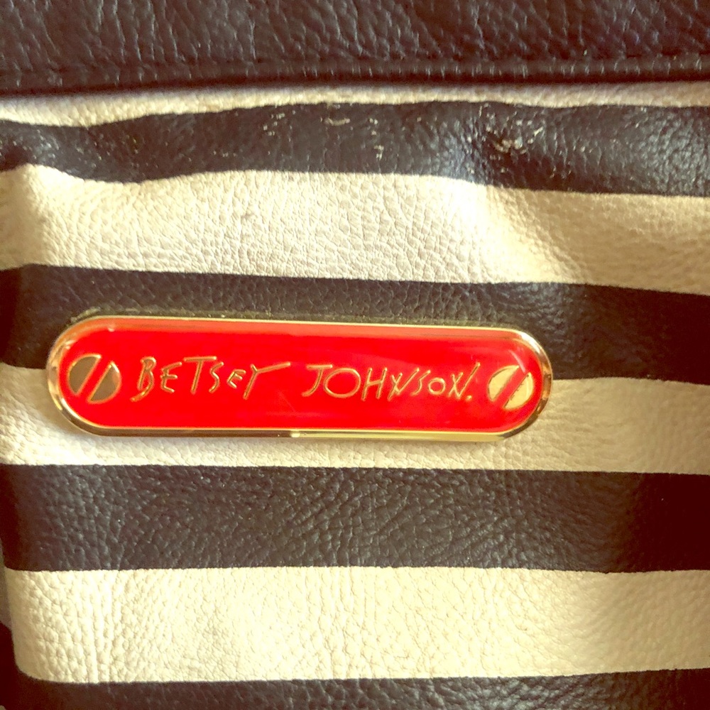 Black & cream striped betsey Johnson bag red insid